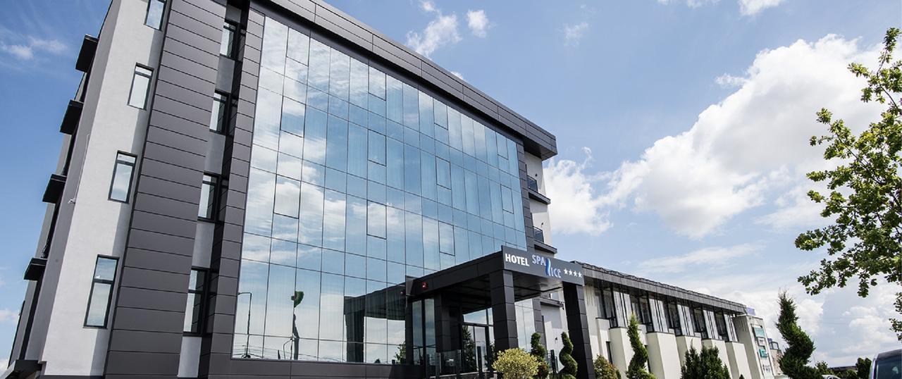 Hotel Spa Ice Resort Ghiroda Bagian luar foto