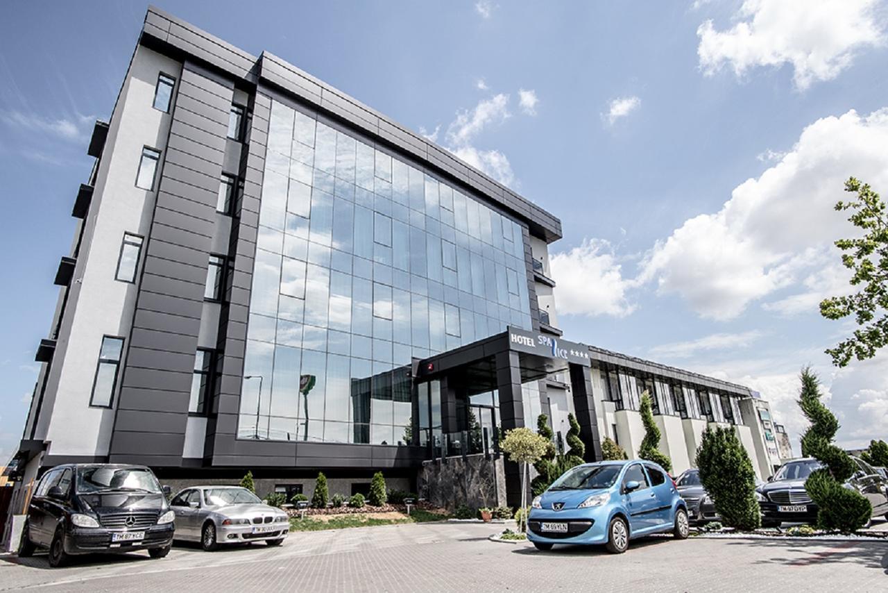 Hotel Spa Ice Resort Ghiroda Bagian luar foto
