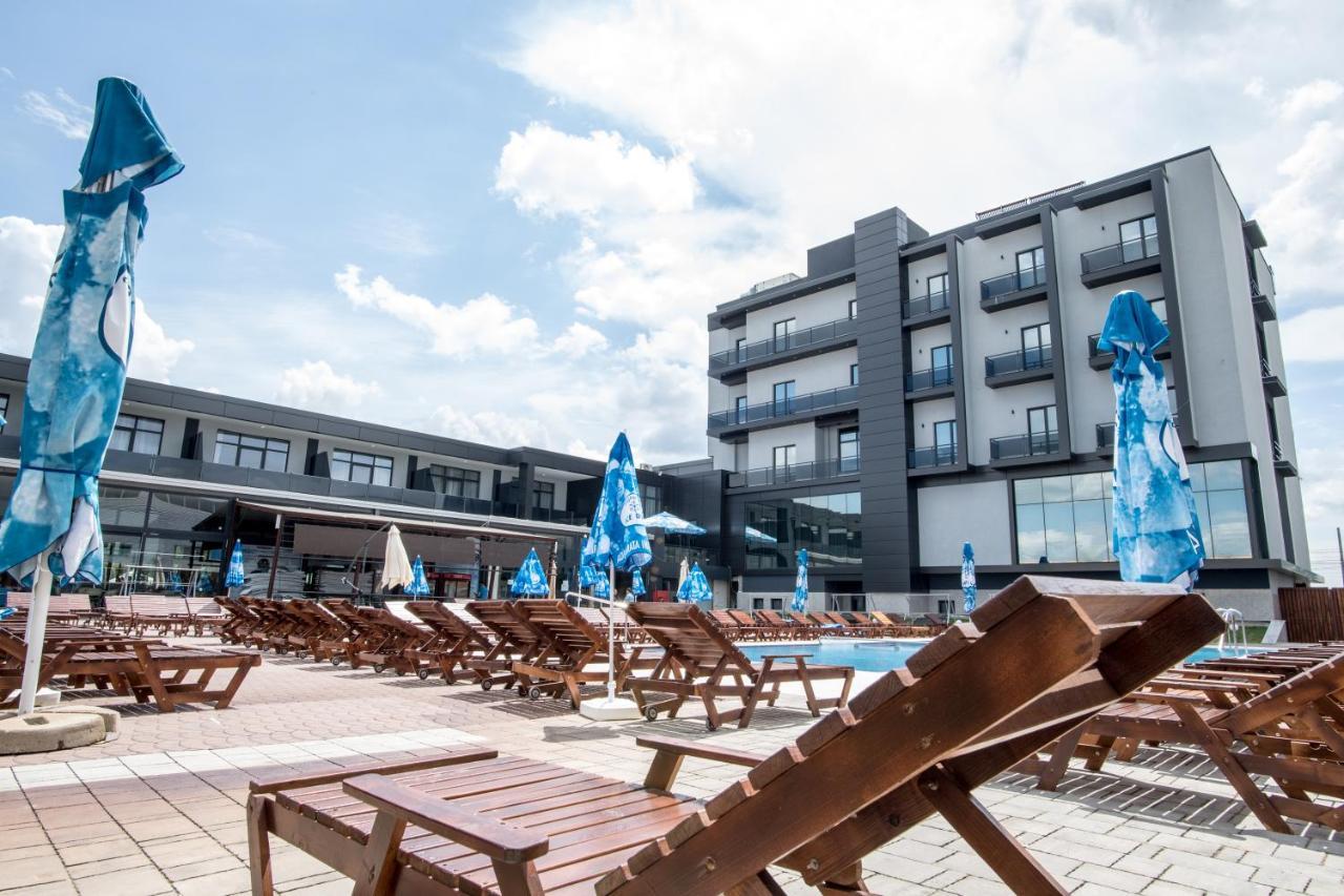 Hotel Spa Ice Resort Ghiroda Bagian luar foto