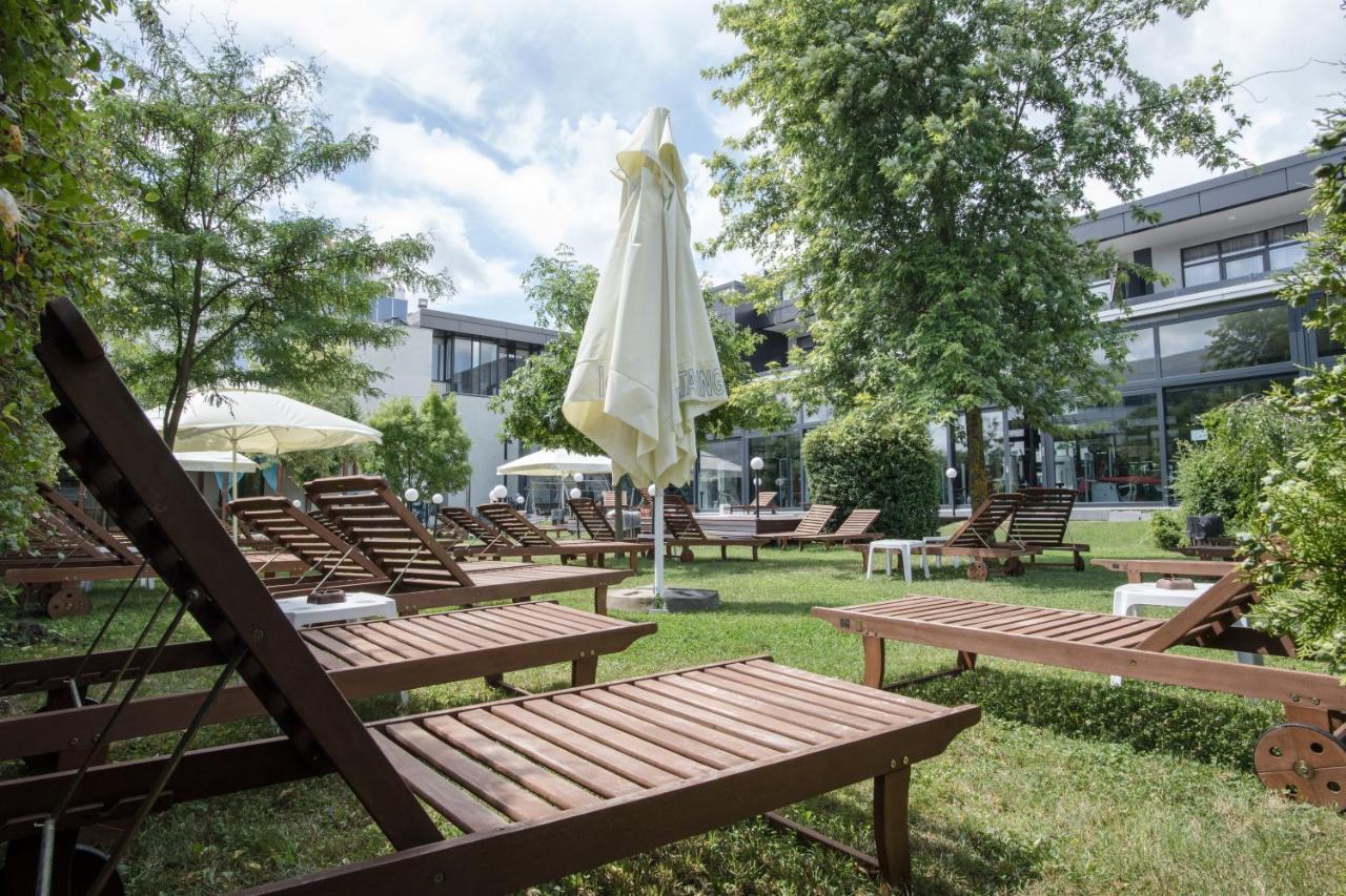 Hotel Spa Ice Resort Ghiroda Bagian luar foto