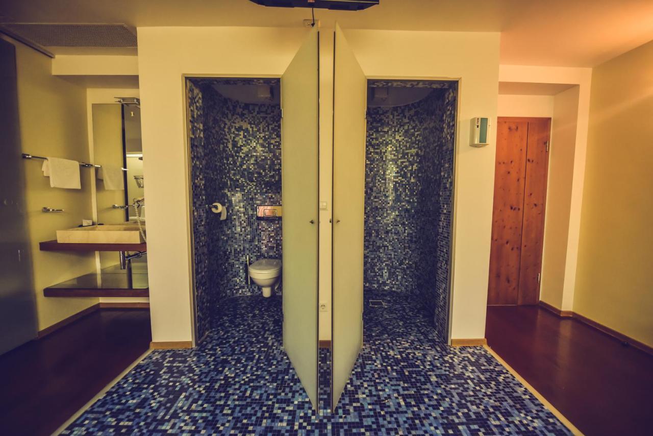 Hotel Spa Ice Resort Ghiroda Bagian luar foto
