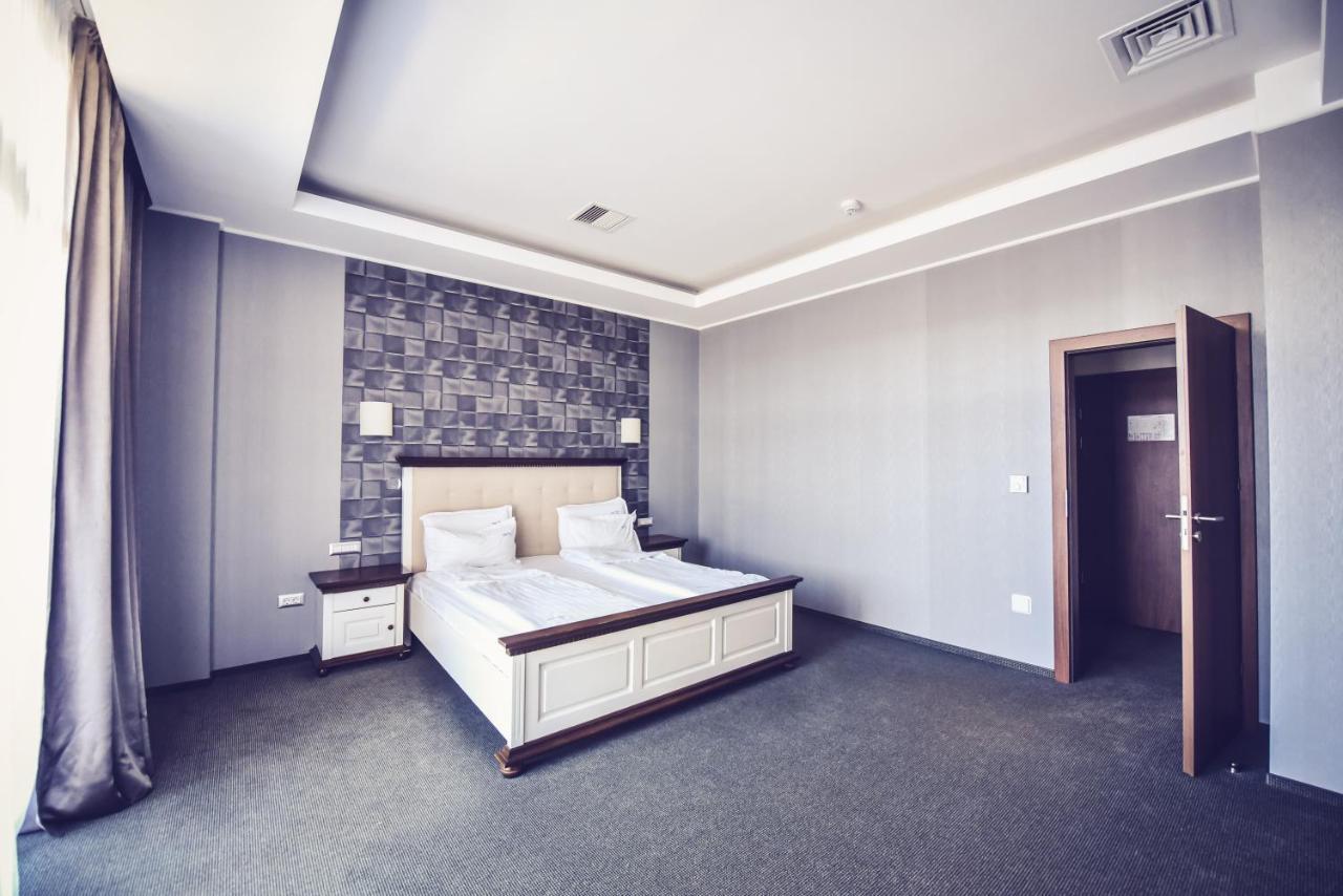 Hotel Spa Ice Resort Ghiroda Bagian luar foto