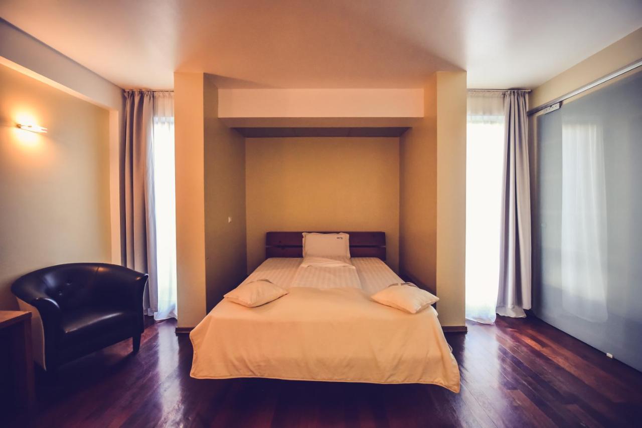 Hotel Spa Ice Resort Ghiroda Bagian luar foto