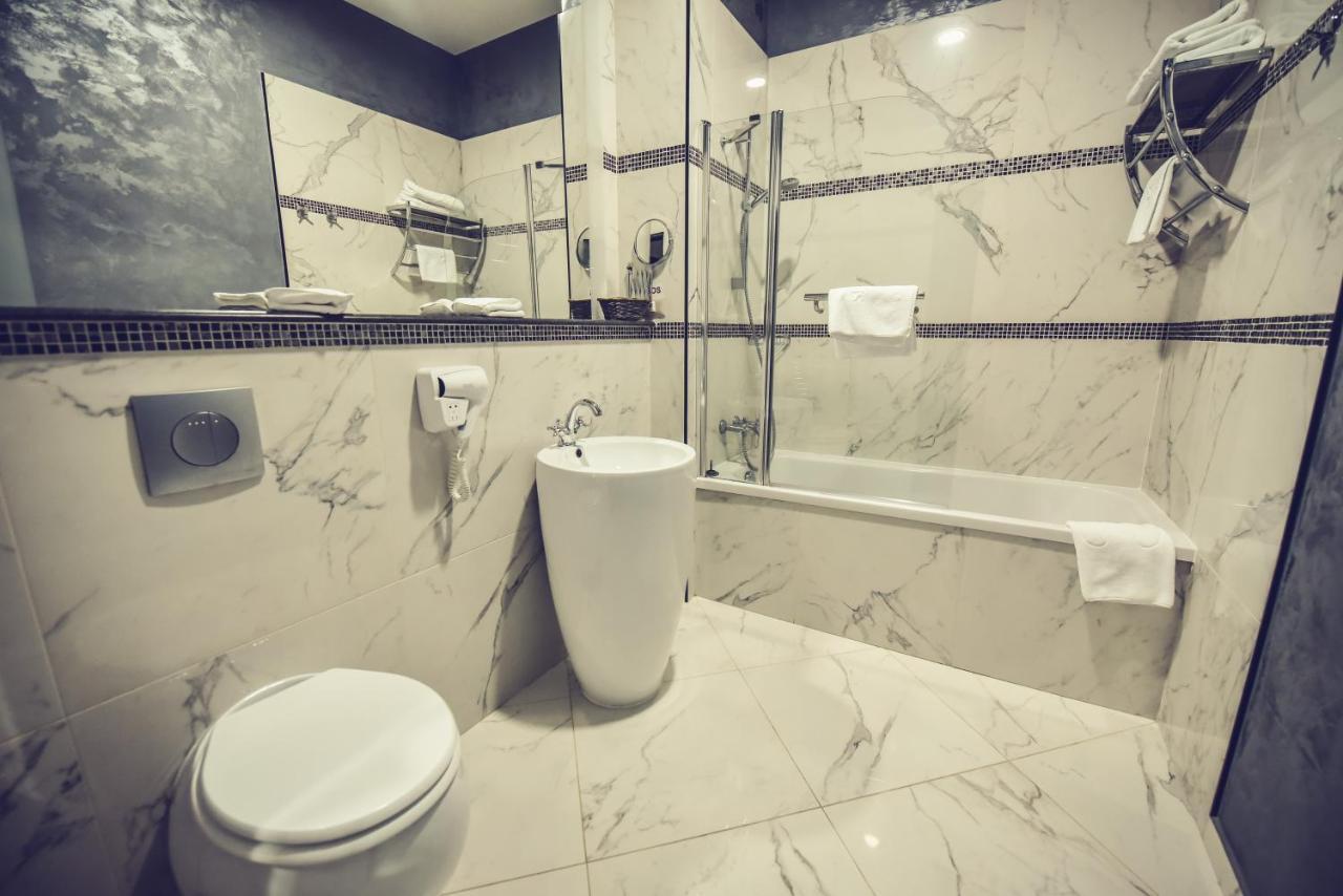 Hotel Spa Ice Resort Ghiroda Bagian luar foto
