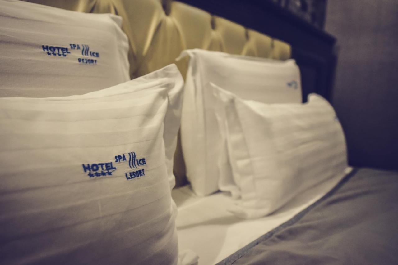 Hotel Spa Ice Resort Ghiroda Bagian luar foto