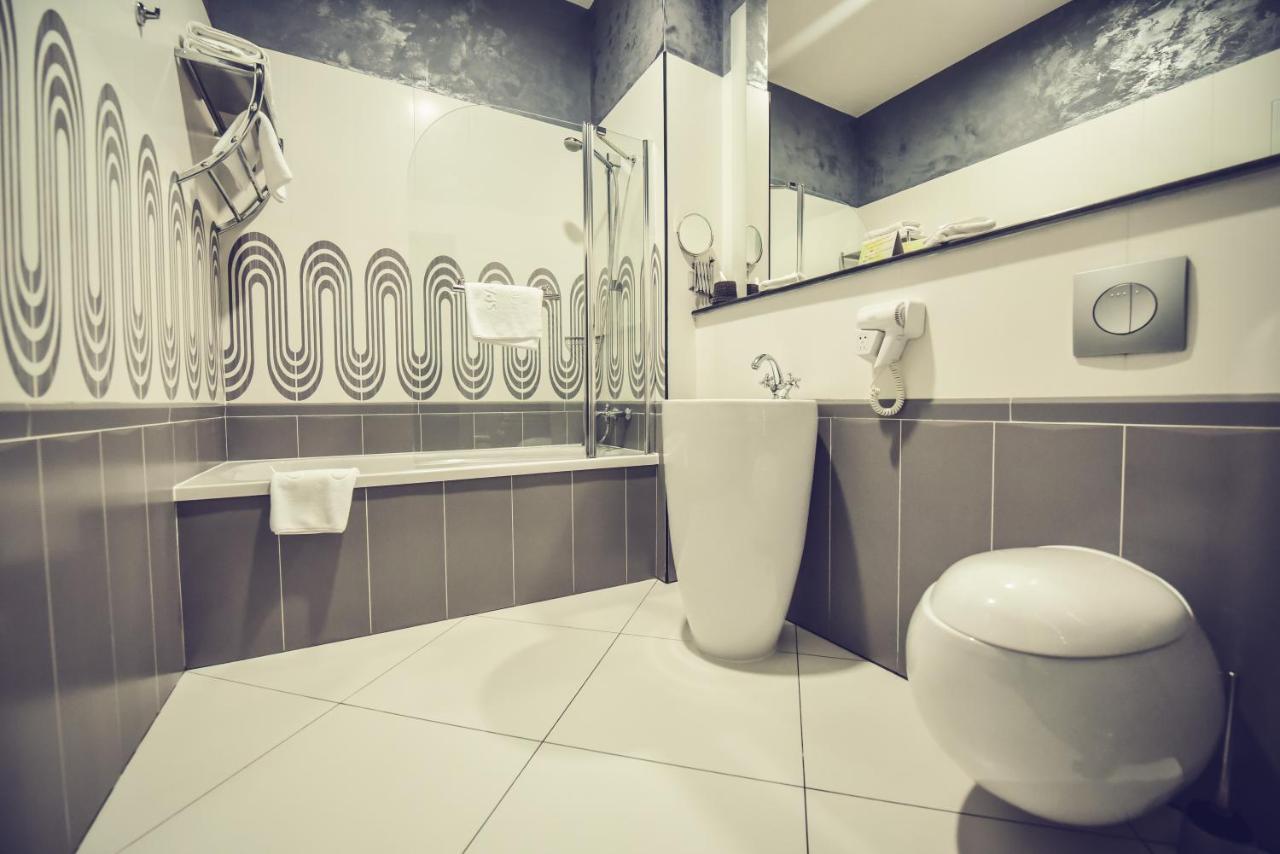 Hotel Spa Ice Resort Ghiroda Bagian luar foto