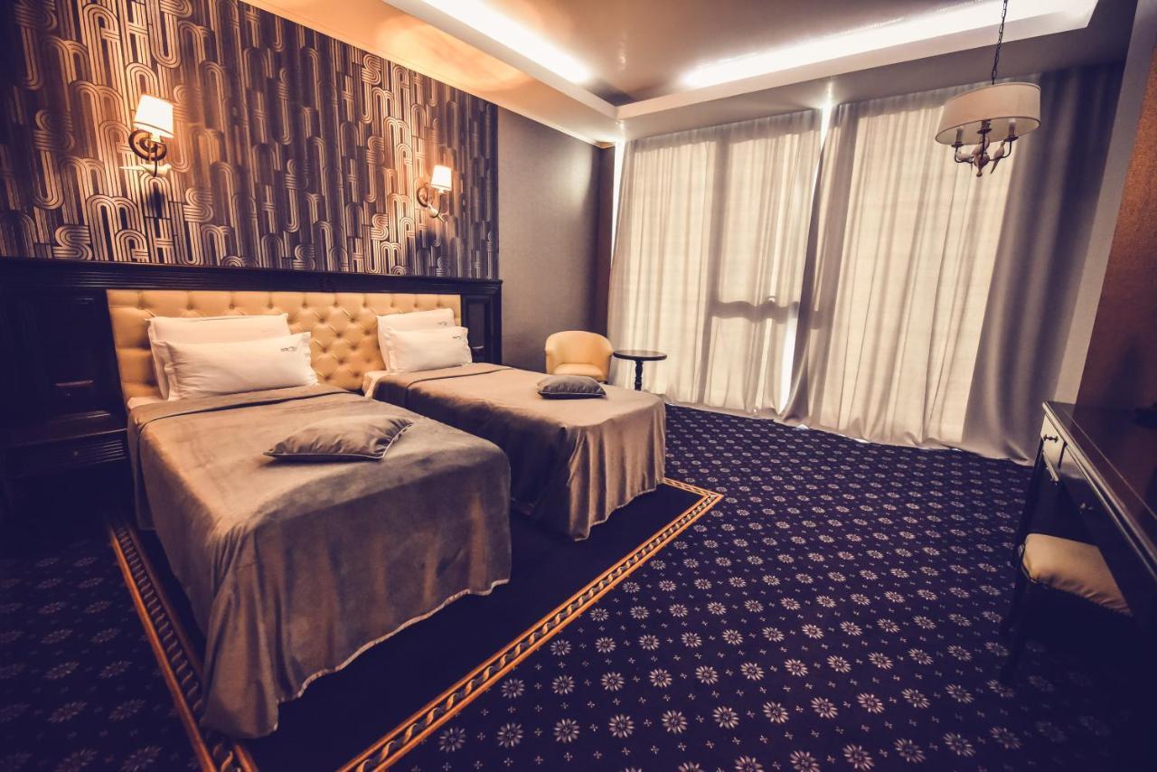 Hotel Spa Ice Resort Ghiroda Bagian luar foto